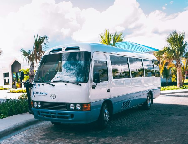 Top 5 astuces pour louer un minibus à Marseille facilement